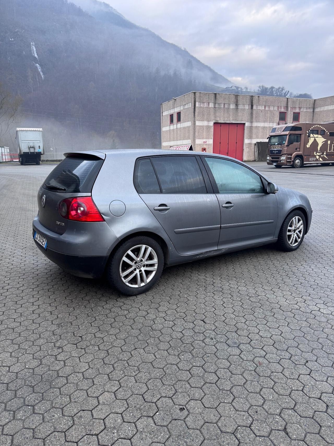 Volkswagen Golf 2.0 16V TDI 5p. Sportline