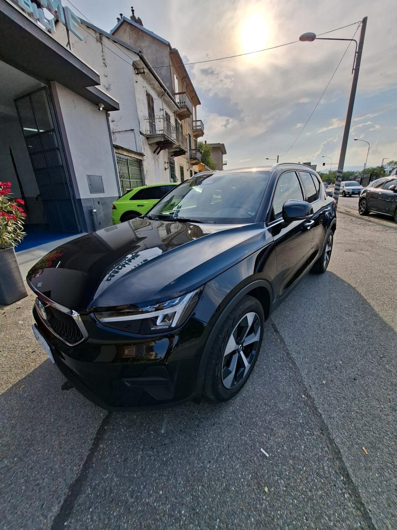 Volvo XC40 B3 automatico Core AUTOCARRO N1 5 POSTI!
