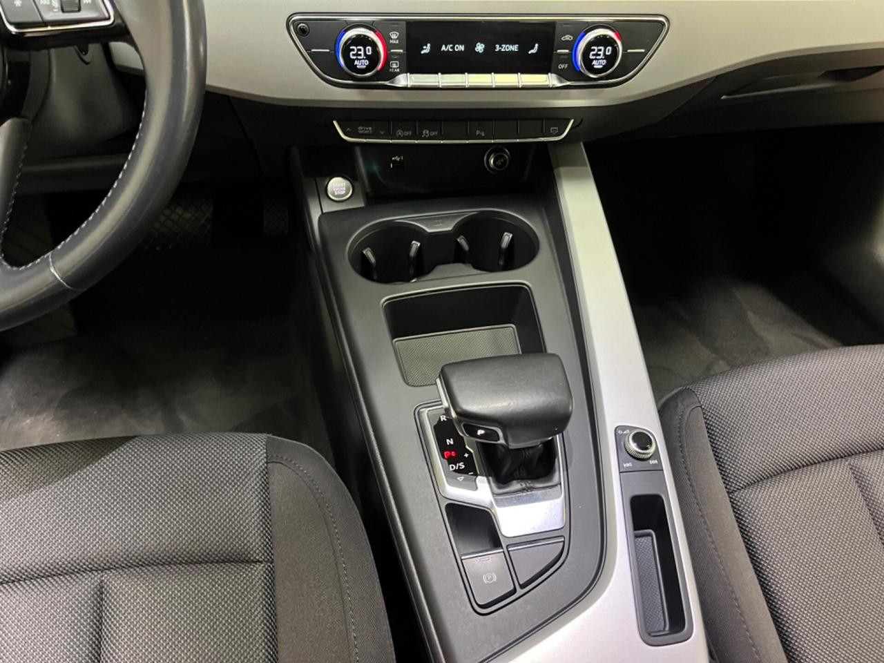 Audi A4 Avant 35 TDI/163 CV S tronic *fari Matrix