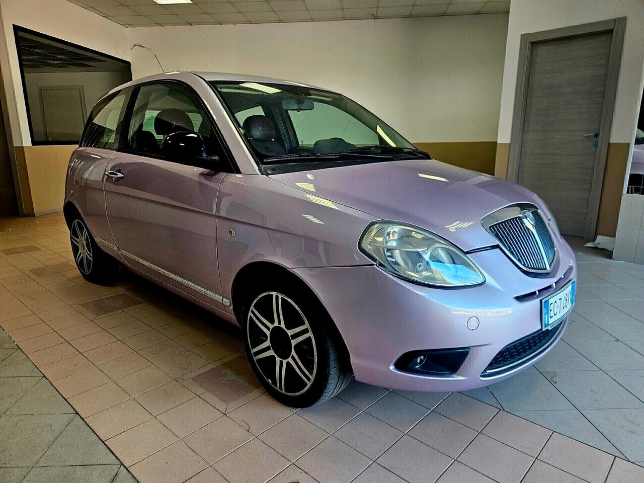 Lancia Ypsilon 1.3 MJT 75 CV Elle