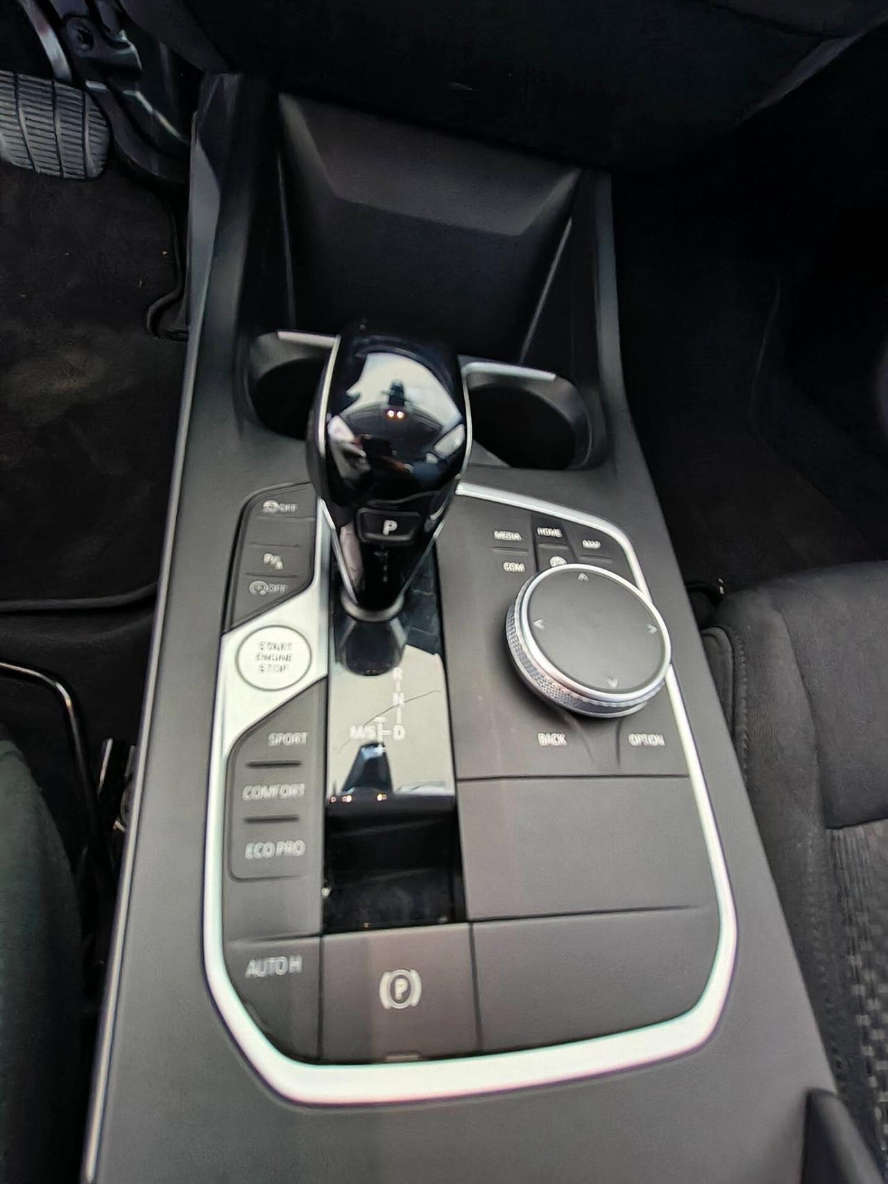 Bmw 116 116d 5p. Business Advantage