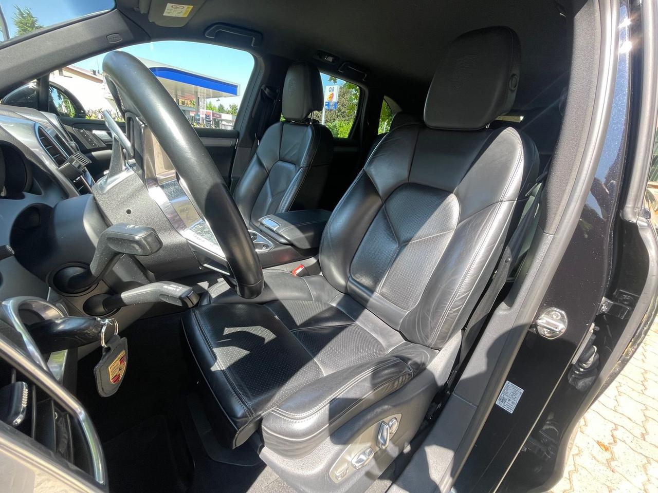 Porsche Cayenne Platinum Edition 3.0 #6240
