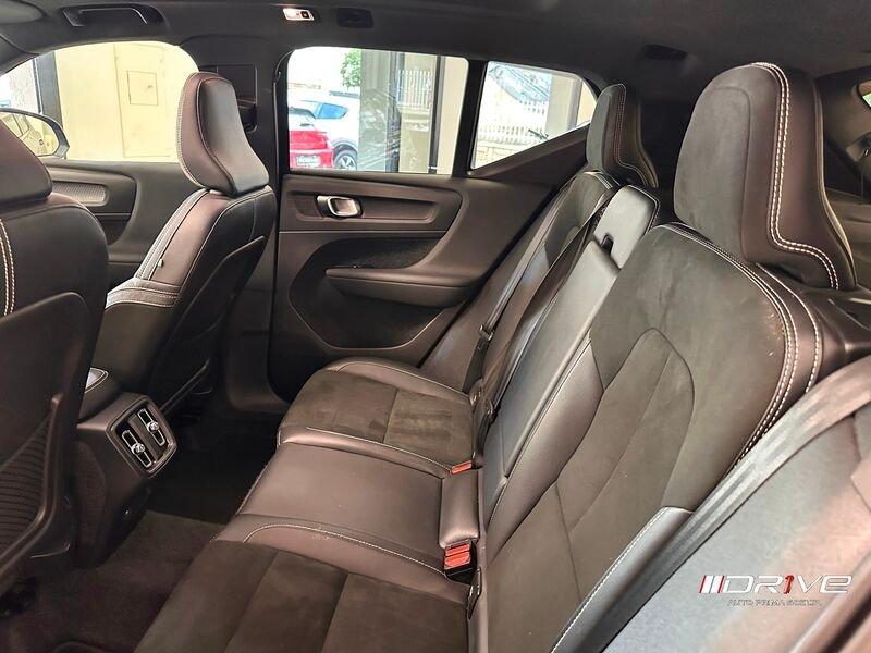 Volvo XC40 XC40 B4 AWD Geartronic R-design