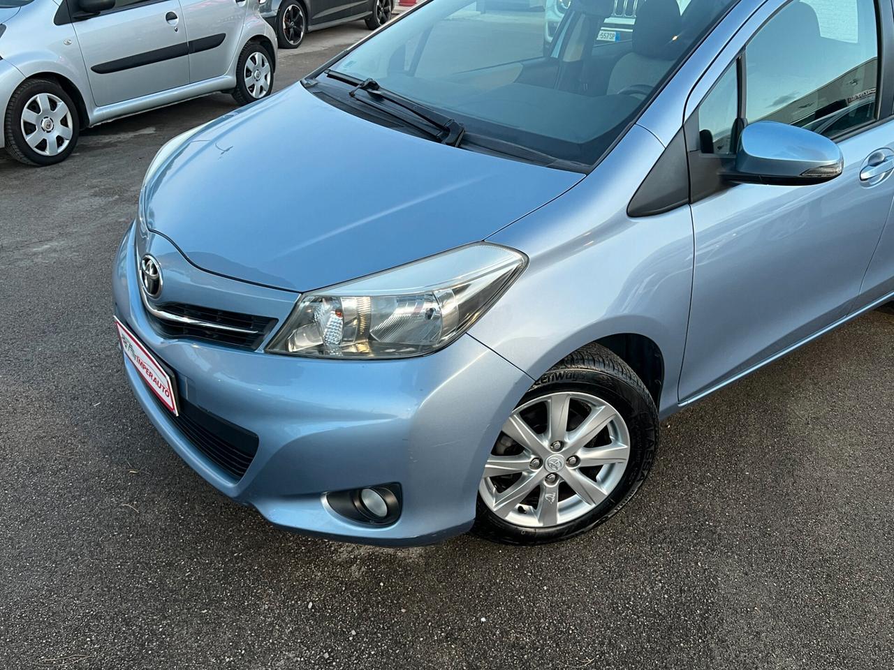 Toyota Yaris 1.0 5 porte Active Tagliandata