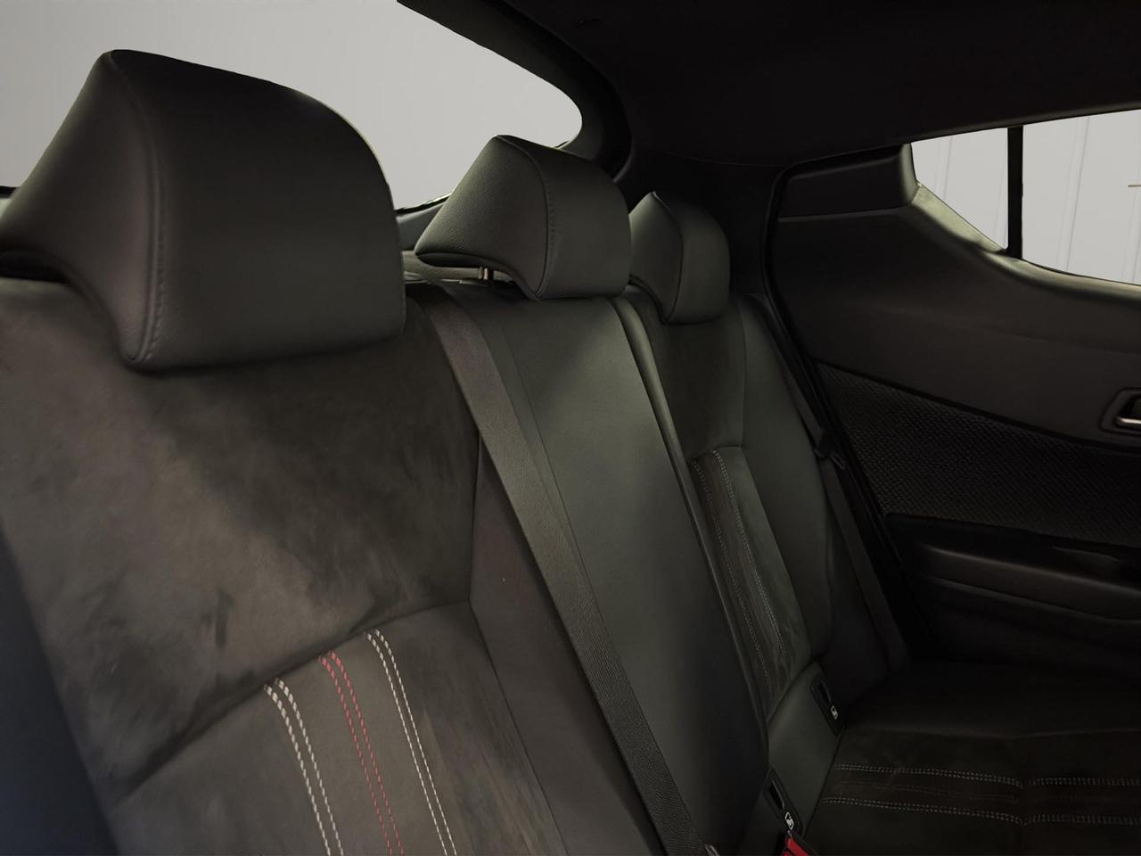 Toyota C-HR 2.0h GR Sport e-cvt