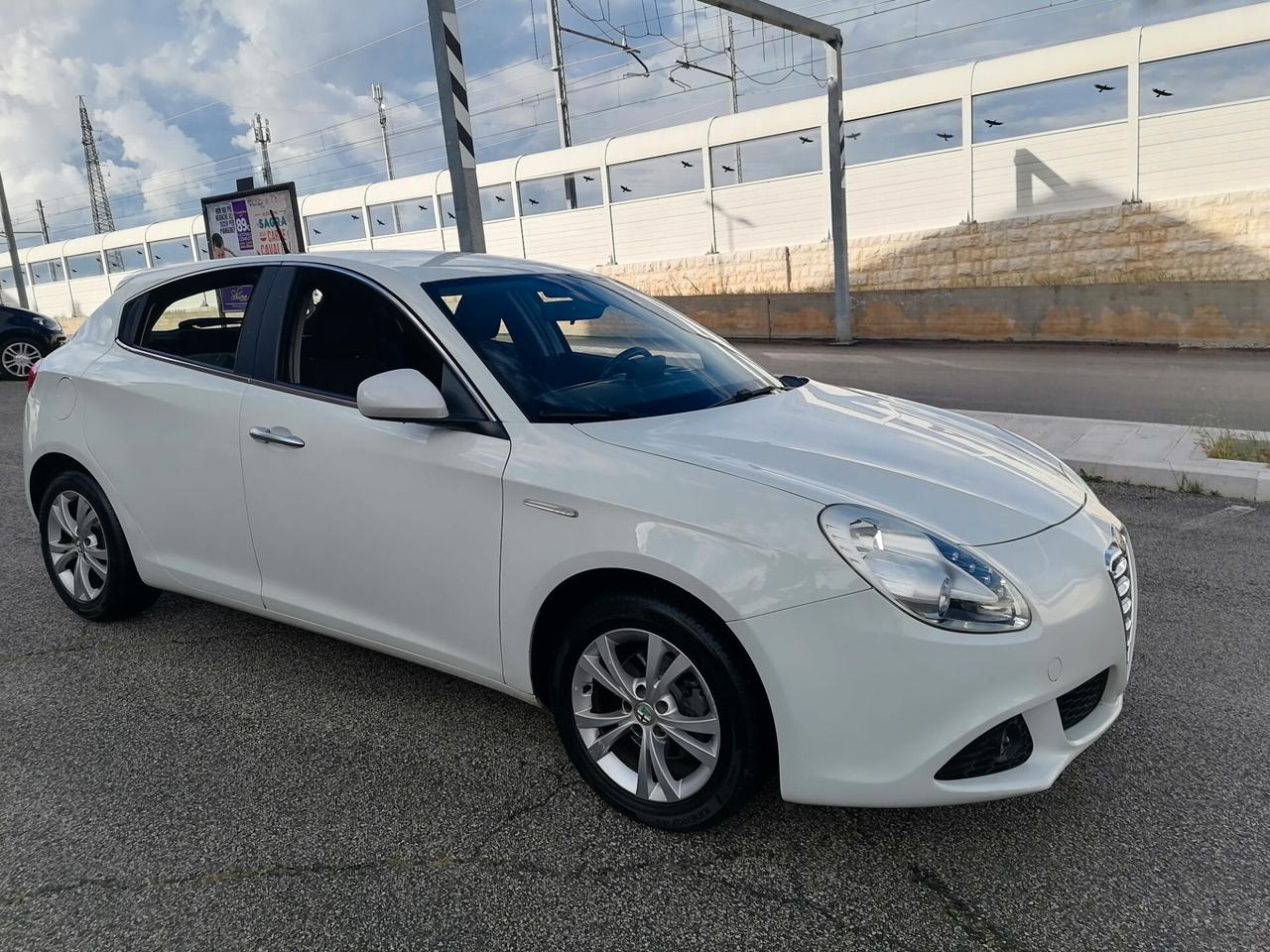 Alfa Romeo Giulietta 1.6 JTDm-2 105 CV *127.000km* 2013