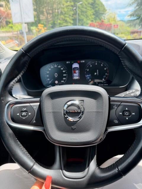 VOLVO XC40 T3 GEARTRONIC BUSINESS PLUS