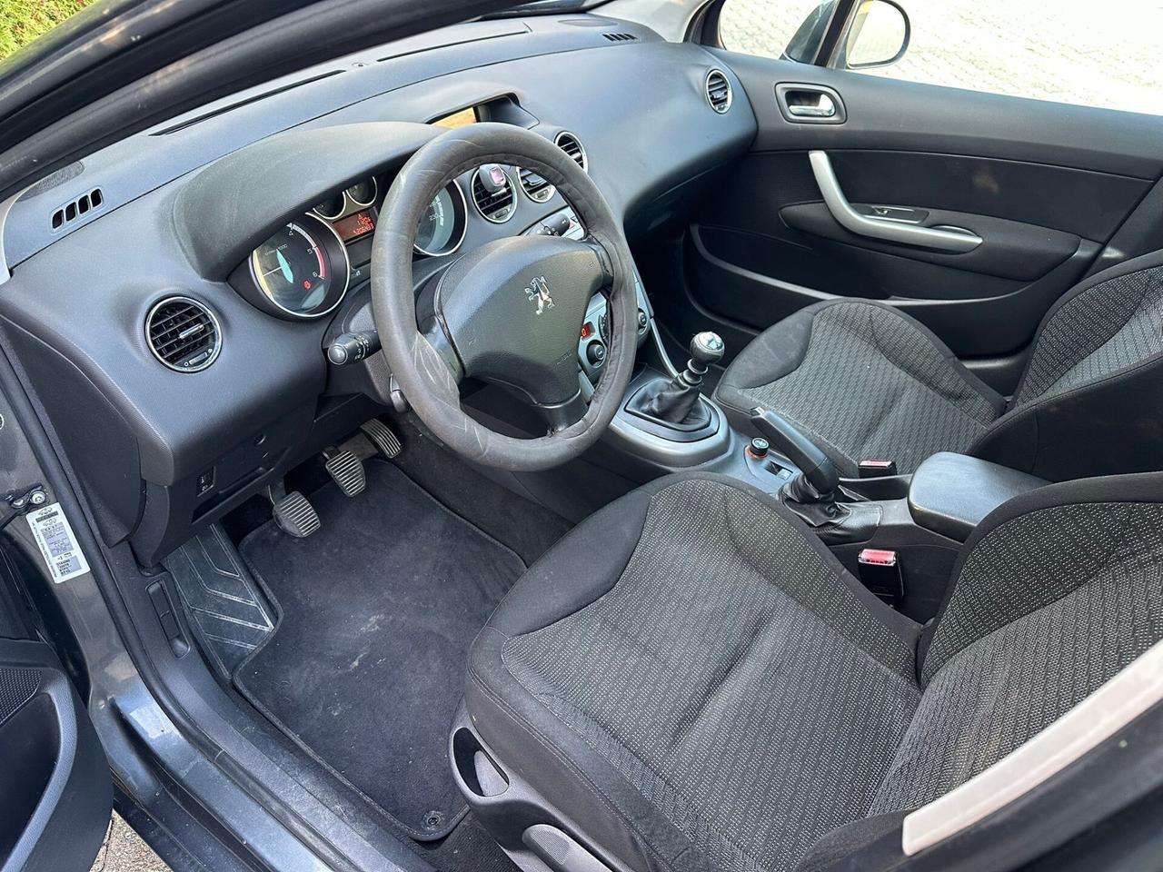 Peugeot 308 1.6 HDi 110CV SW Ciel Féline