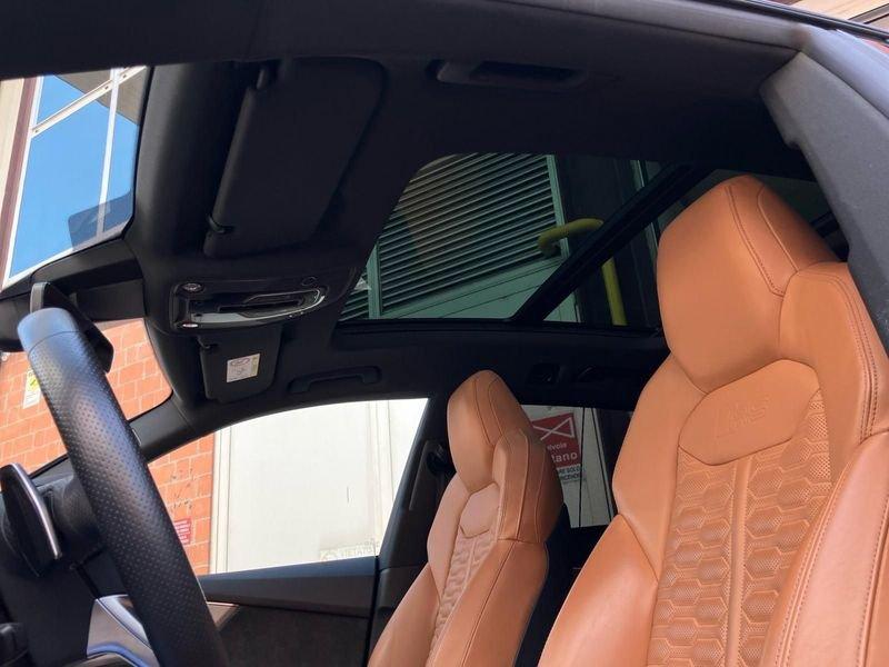 Audi Q8 RS TFSI V8 quattro tiptronic