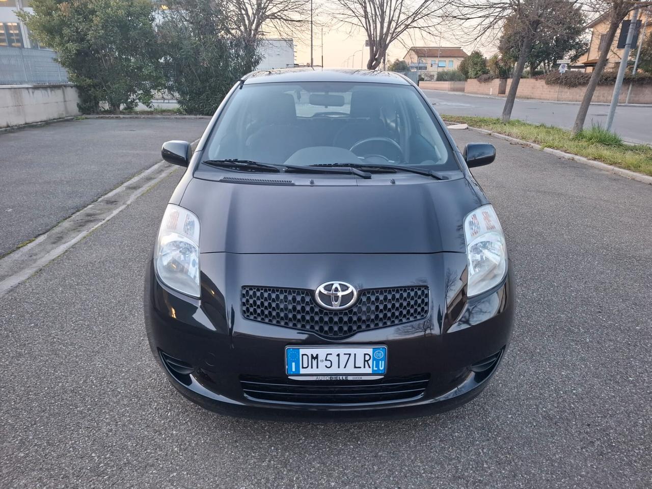 Toyota Yaris 1.0 3 porte SOLAMENTE 112.000 KM