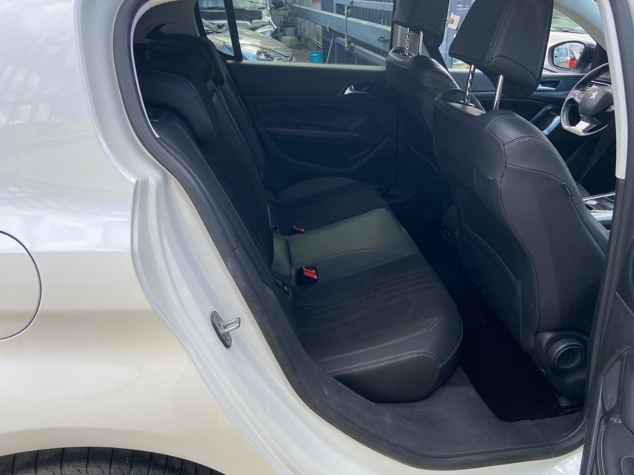 Peugeot 308 BlueHDi 150 S&S Allure … automatica