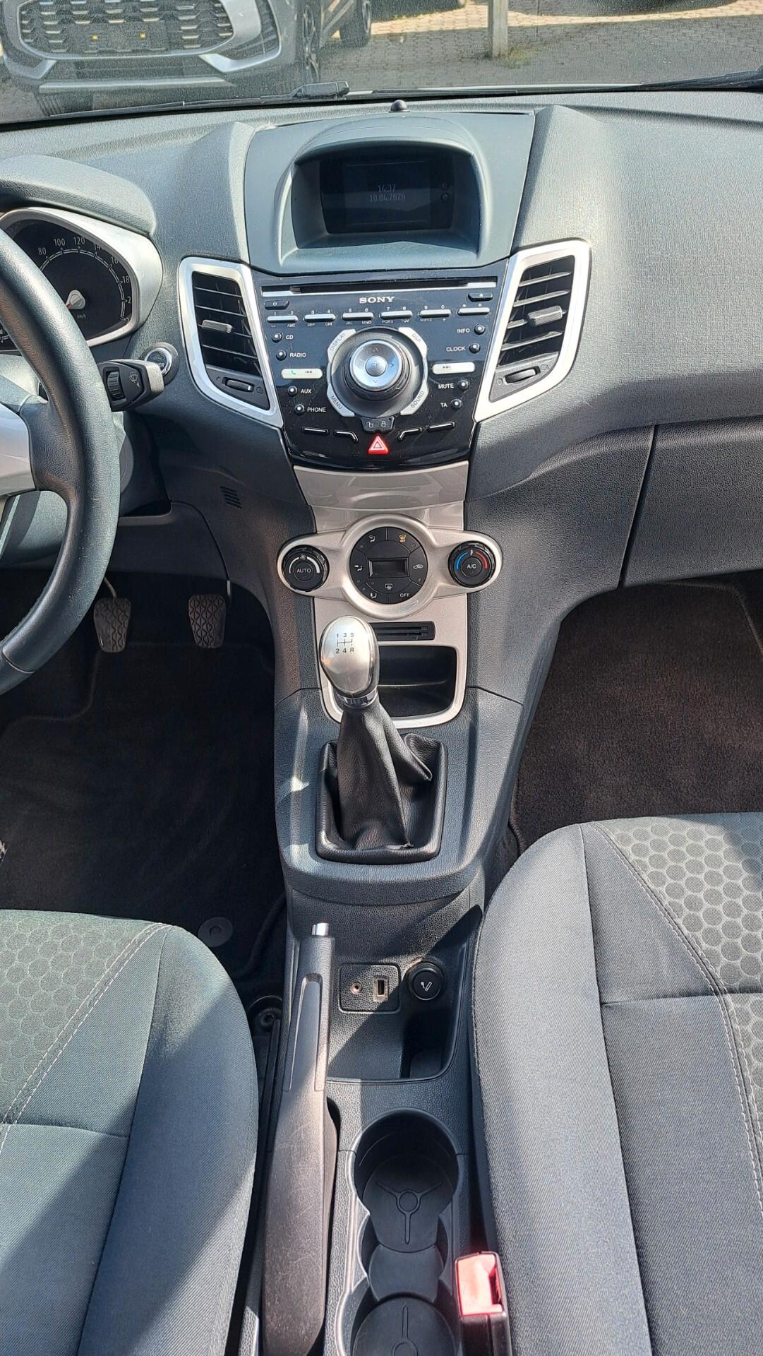 Ford Fiesta 1.4 TDCi 70CV 5p. Titanium OK NEO PATENTATI