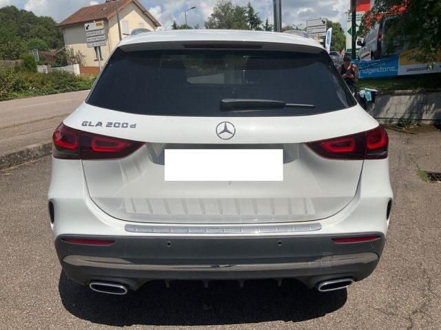 MERCEDES-BENZ GLA 200 d Automatic Premium