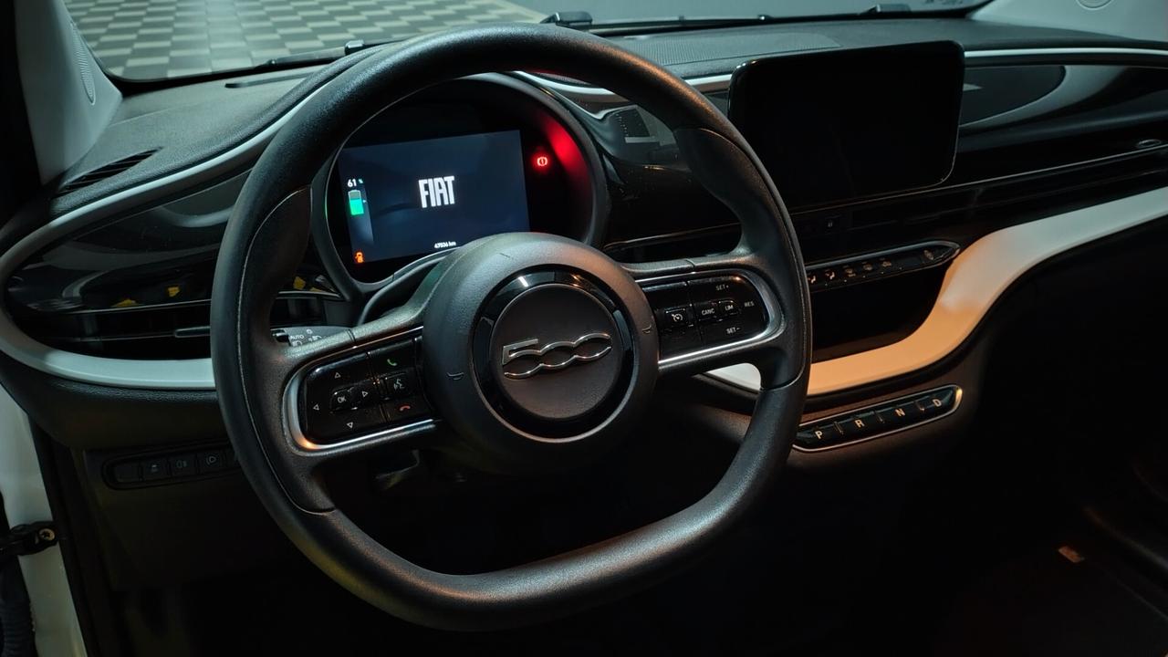 500e Elettrica 42 kWh La Prima