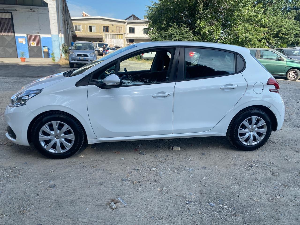 Peugeot 208 PureTech 82 5p. GPL Active