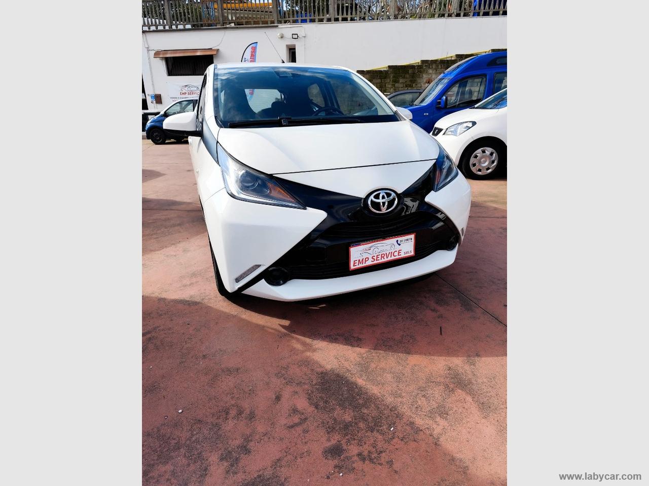 TOYOTA Aygo 1.0 VVT-i 69 CV 5p. x-play NEOPATENTATI