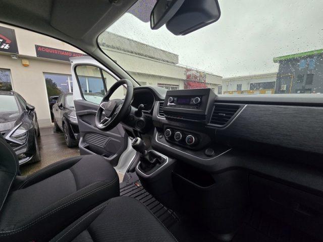 RENAULT Trafic 150CV PL-TN 9 POSTI IVA ESPOSTA - GANCIO TRAINO
