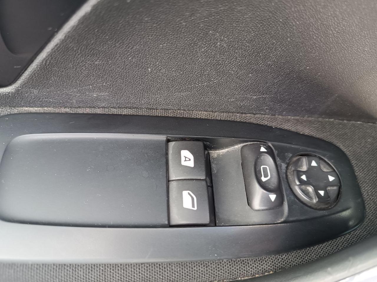 PEUGEOT 208 1° serie BlueHDi 75 5 porte Touch