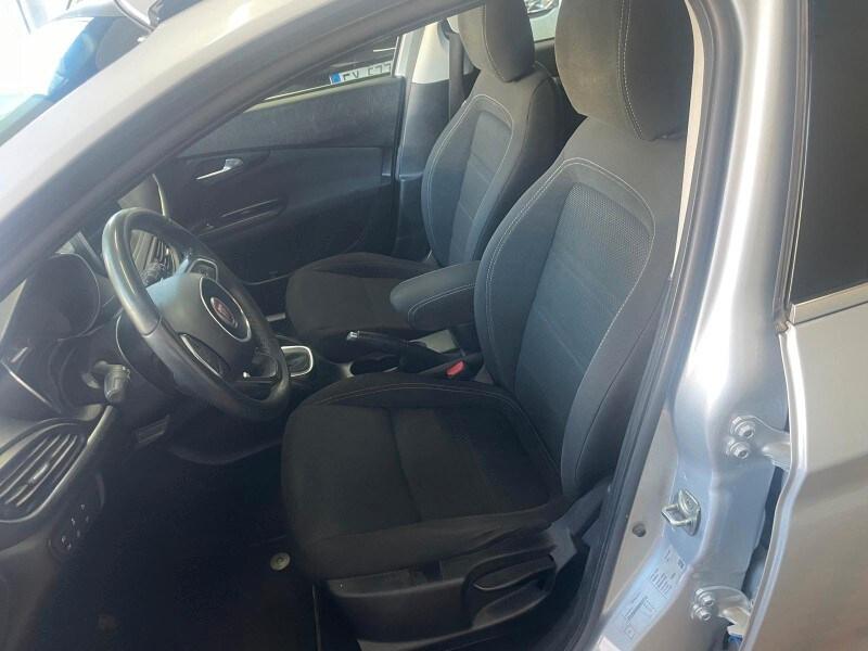 FIAT Tipo (2015-->) Tipo 1.6 Mjt S&S DCT SW Lounge