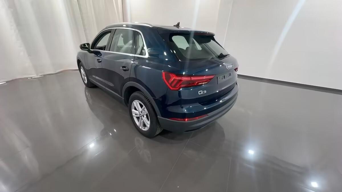 Audi Q3 35 TDI S tronic Business