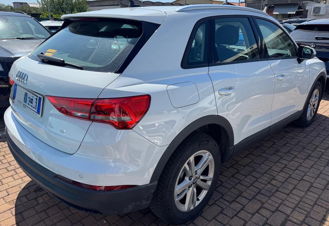 Audi Q3 35 TDI S tronic Business Advanced