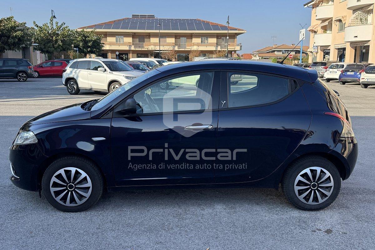 LANCIA Ypsilon 1.2 69 CV 5 porte Silver