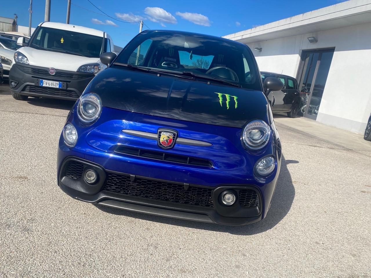 Abarth 595 1.4 Turbo T-Jet 165 CV Monster Energy Yamaha