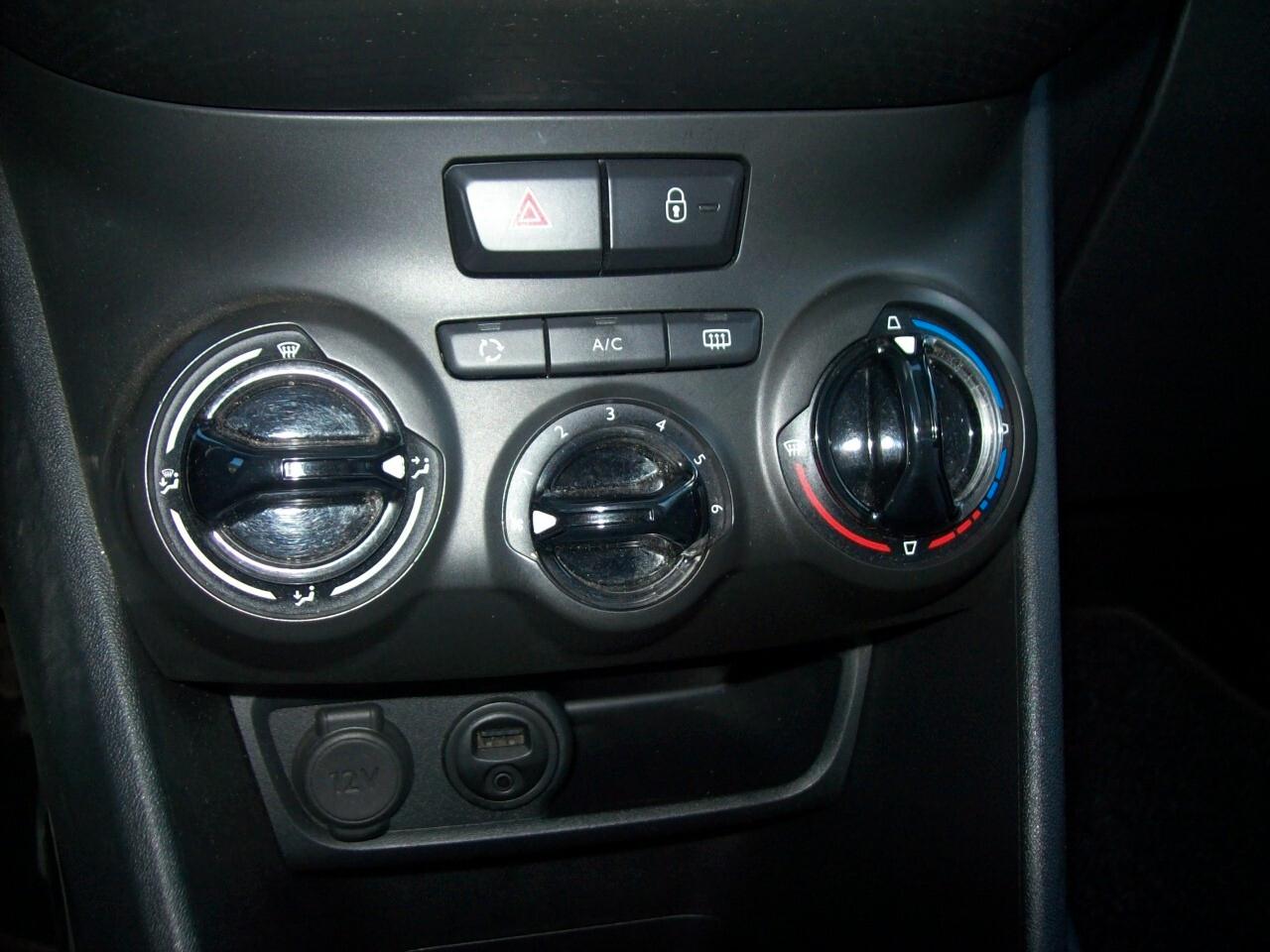 Peugeot 2008 1.6 BlueHDi 100CV Business