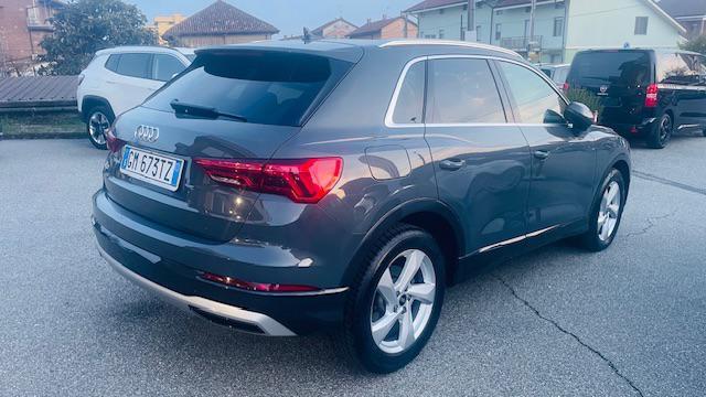 AUDI Q3 35 TDI S tronic Business Advanced