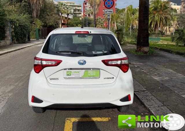 TOYOTA Yaris 1.5 Hybrid 5 porte Business