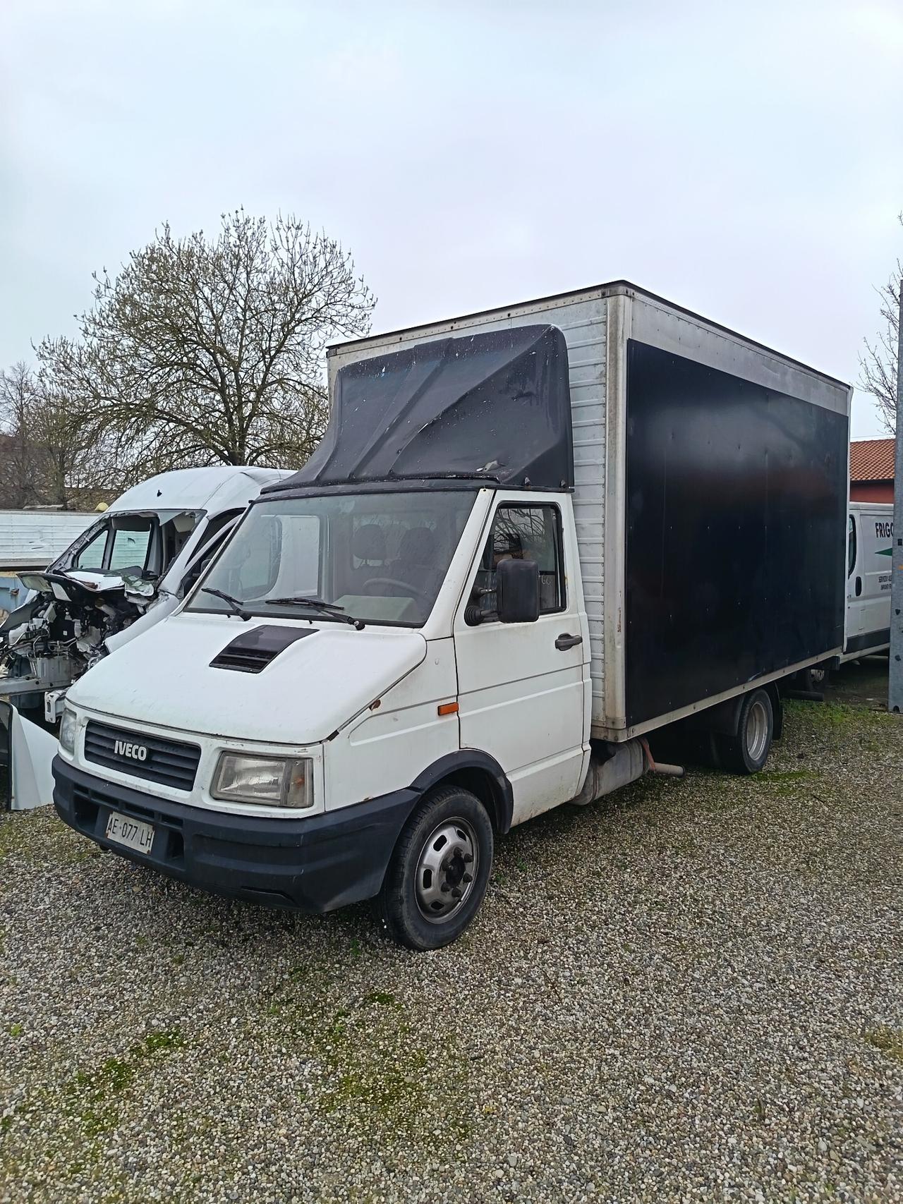 Iveco 35 10 2.5cc diesel