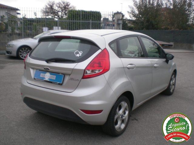 FORD Fiesta 1.4 16V 5p. B/ GPL Titanium - PRONTA CONSEGNA