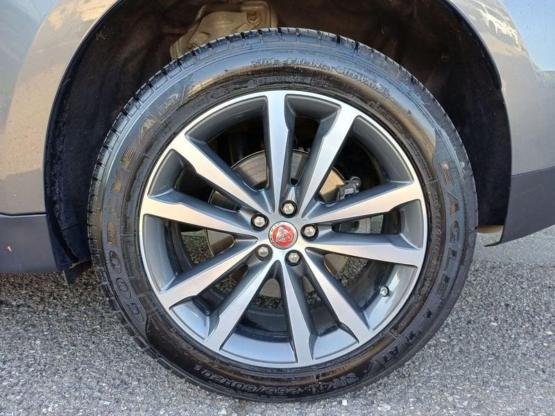 Jaguar F-Pace F-Pace 2.0d awd 180cv auto R 20" KM CERTIFICATI