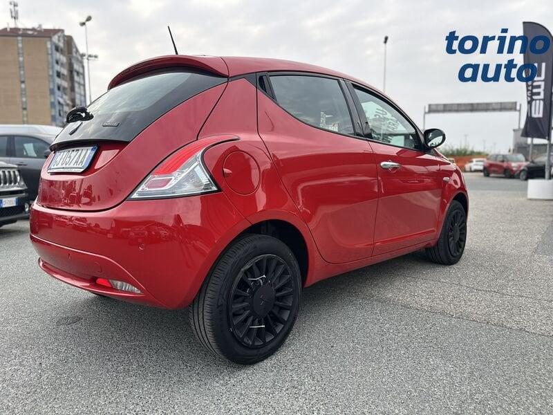 Lancia Ypsilon Ypsilon 1.0 firefly hybrid Gold s&s 70cv