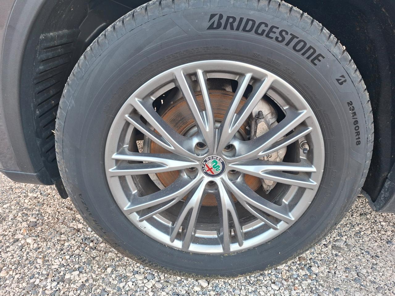 Alfa Romeo Stelvio *** MOTORE FUSO ***