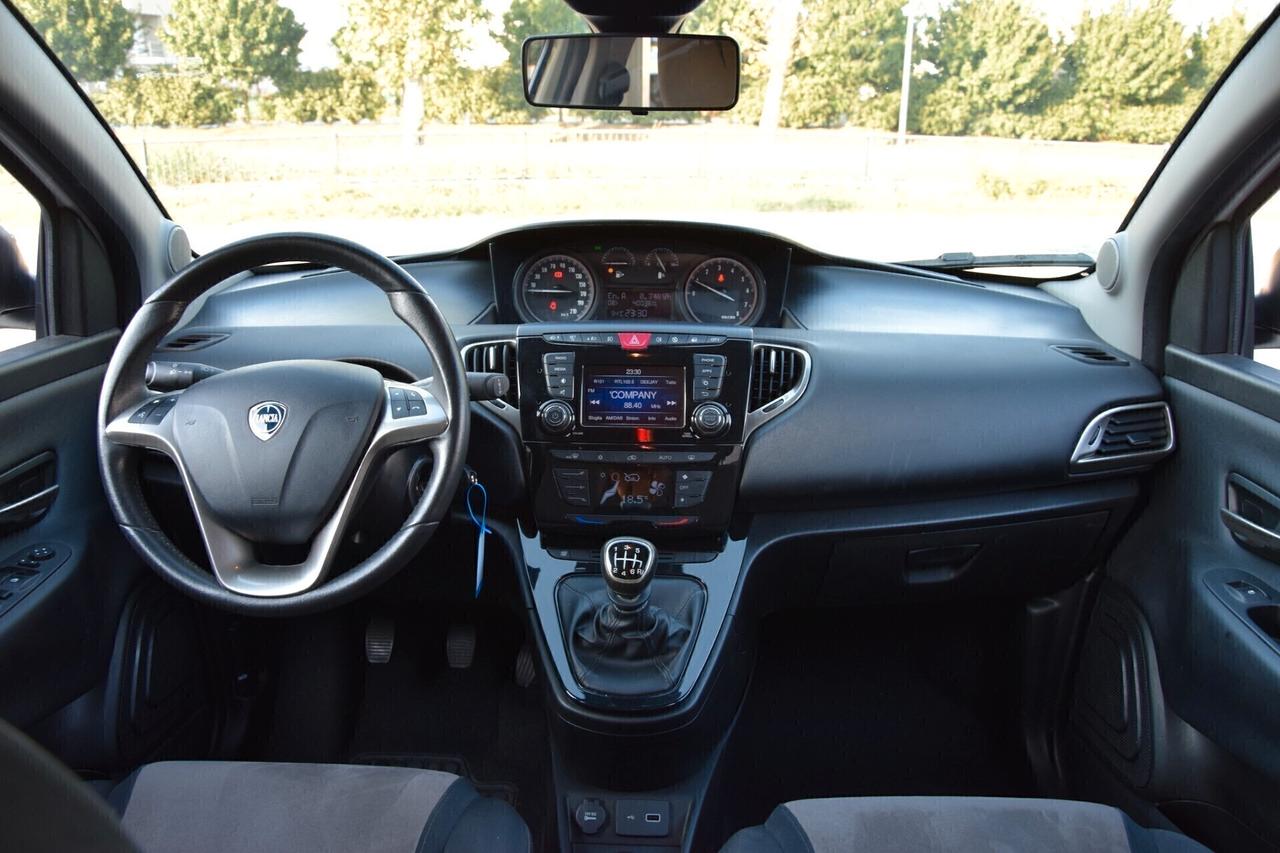 LANCIA YPSILON Hybrid GOLD cerchi x 16