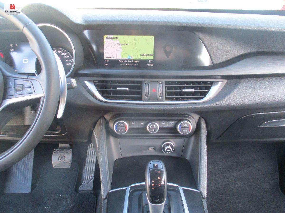 A.R.Stelvio 2.2 T.diesel 180CV AT8 RWD Exec.-2018 FULL