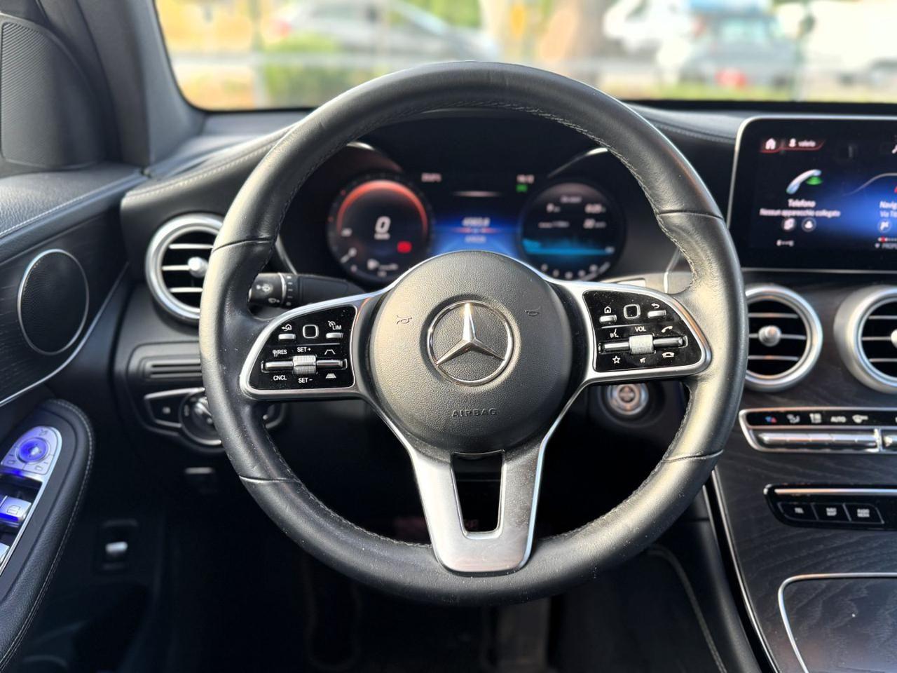 MERCEDES-BENZ GLC 300 d 4Matic Coupé Premium AMG 245cv