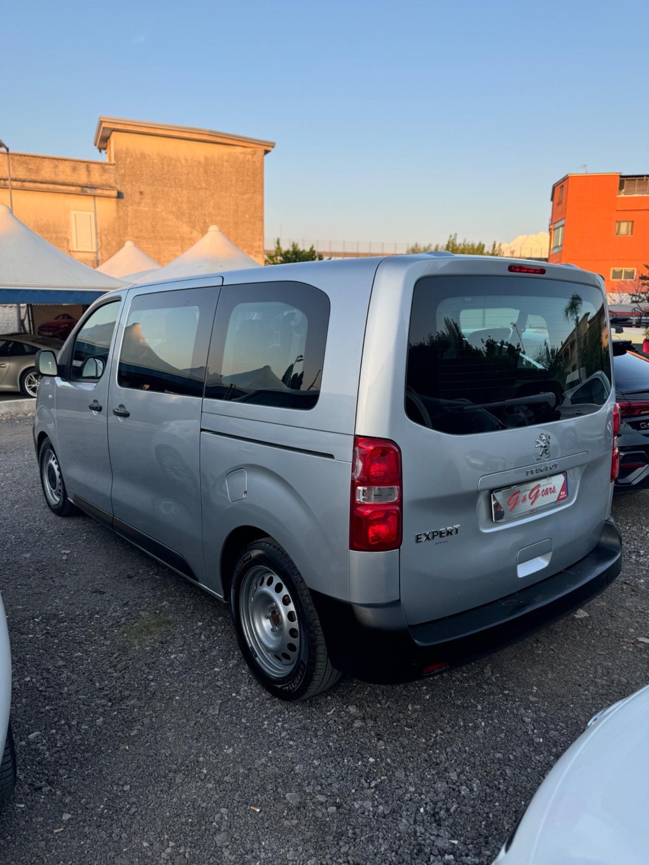 Peugeot Expert BlueHDi 120 S&S PC-TN Combi Compact