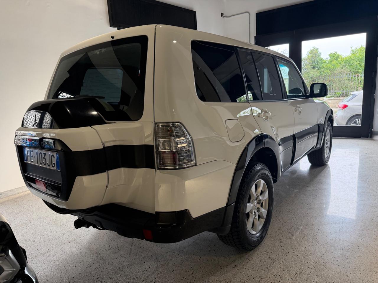 Mitsubishi Pajero 3.2 DI-D 16V aut. 5p. One/Hundred DPF
