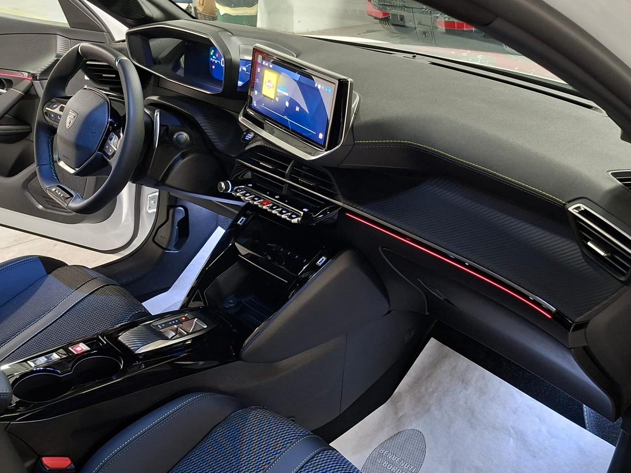 Peugeot 208 1200 mhev Hybrid 101CV GT e-DCS6 Km.0