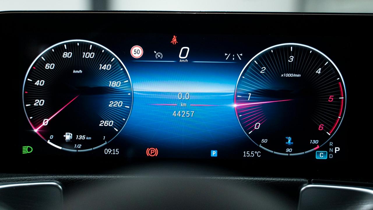 Mercedes-benz GLB 200 7 POSTI PREMIUM PLUS AMG TETTO LUCI XENO NAVI FULL