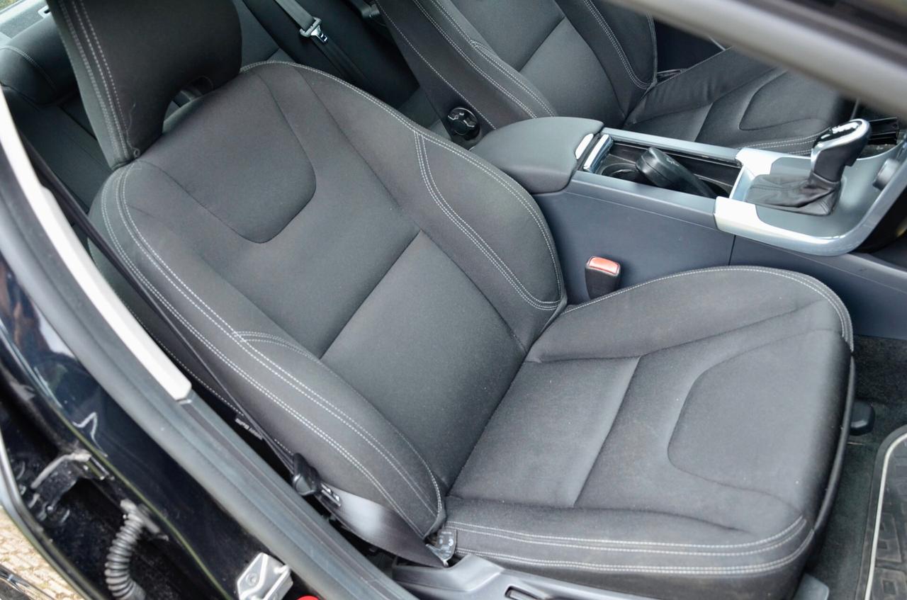 VOLVO S60 2.0 D3 KINETIC 136cv GEARTRONIC, UFF ITALIANA, SERVICE CON FATTURE, NAVI, BLUETOOTH, PERMUTE