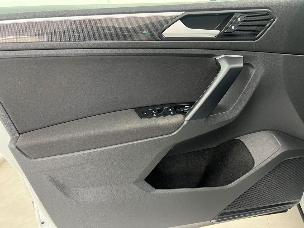 VOLKSWAGEN Tiguan II 2021 Tiguan 2.0 tdi Life 150cv dsg