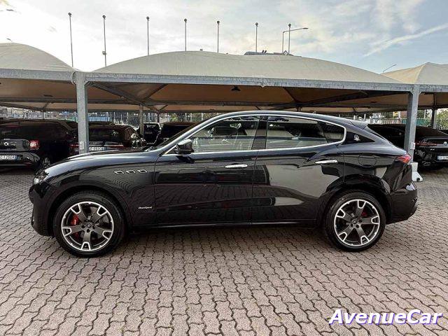 MASERATI Levante Gransport (reale)TELECAMERA CERCHI 20' IVA ESPOSTA