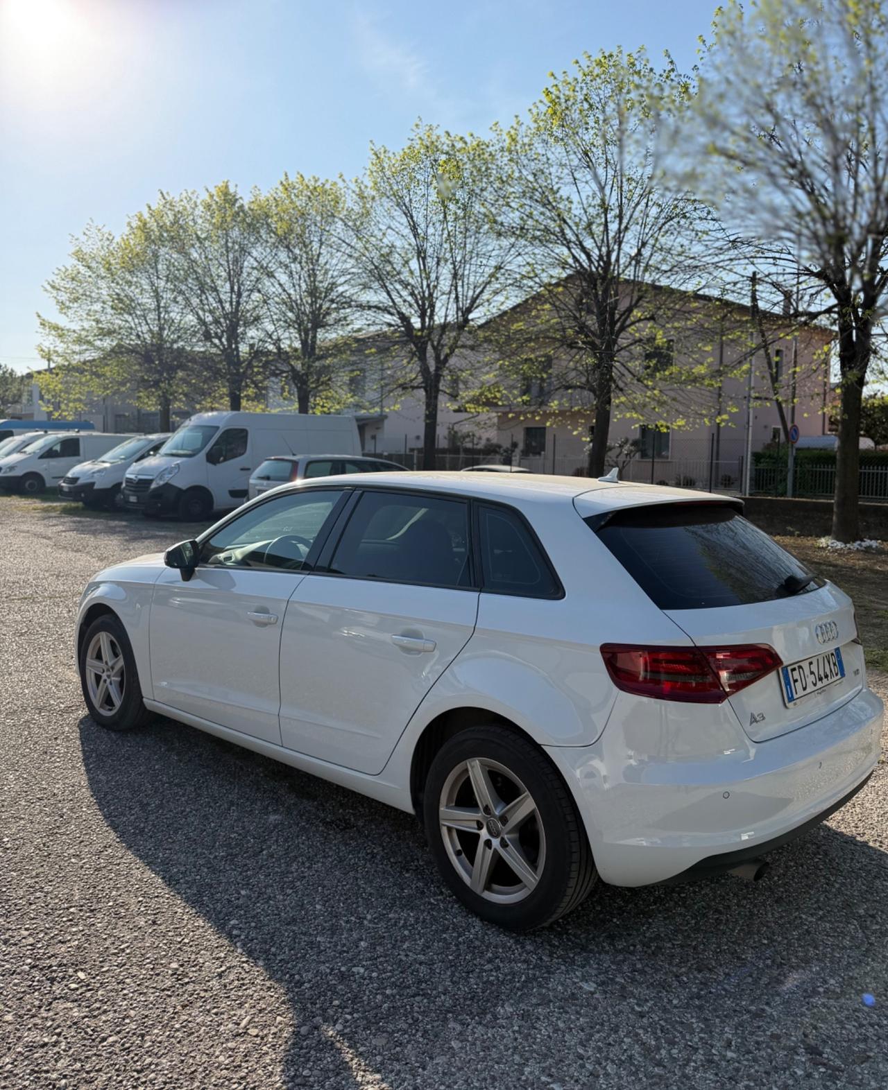 Audi A3 1.6 TDI clean diesel S tronic Ambition
