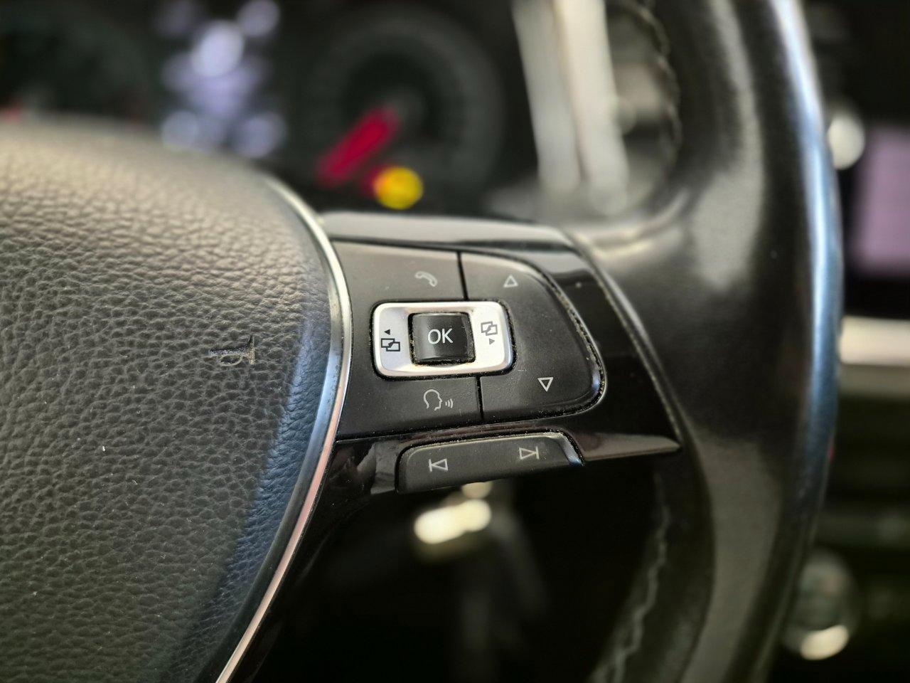Volkswagen T-Roc 1.0 tsi Style 115cv - NEOPATENTATI - Sens. Park. - Carplay