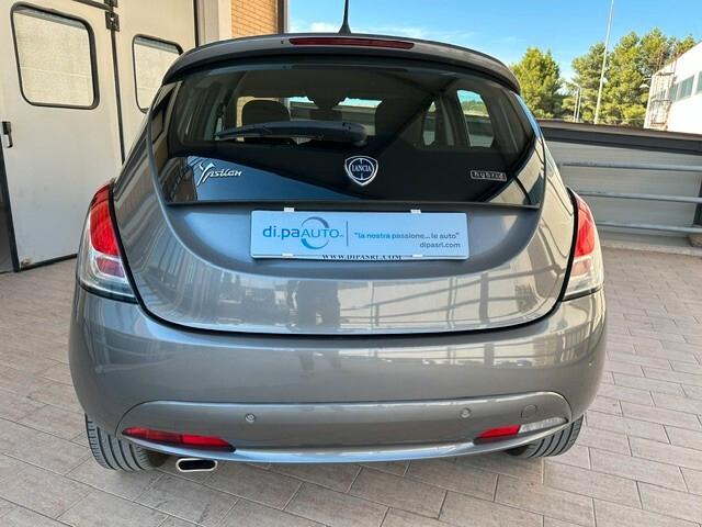 Lancia Ypsilon 1.0 FireFly 5 porte S&S Hybrid Gold