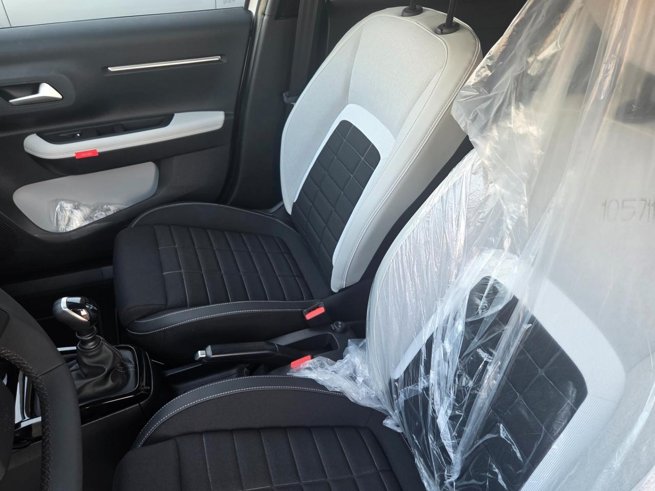Citroen C3 MAX 100 CV KM0 TETTO NERO NESSUN OBBLIGO FINANZIARIO !
