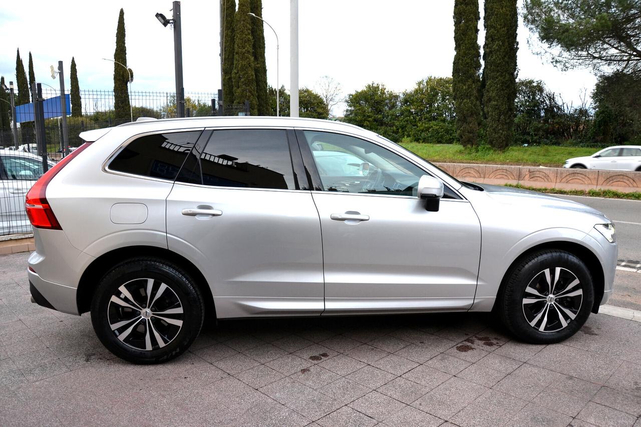 Volvo XC 60 2.0 D 197CV B4 AWD HYBRID AUTOM. MOMENTUM **UNIPRO